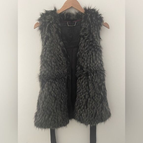 ✨Express Faux Fur Vest Size S - Picture 1 of 6